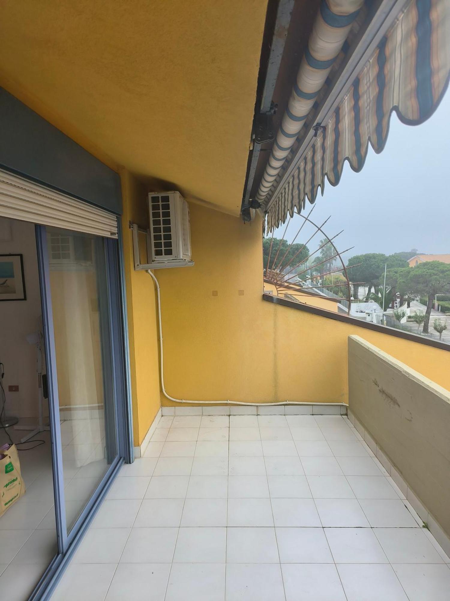 Sul Mare Con Posto Auto E Terrazzo *